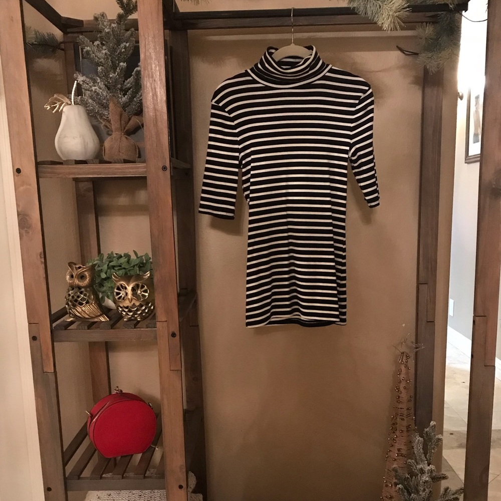 Basic Turtleneck Top